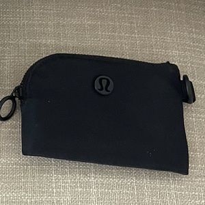 Lululemon Test of Time Cardholder